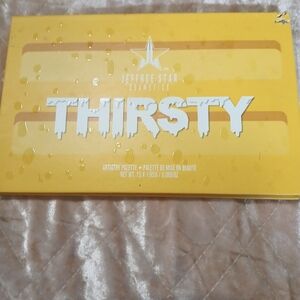 Jeffree Star eye shadow palette